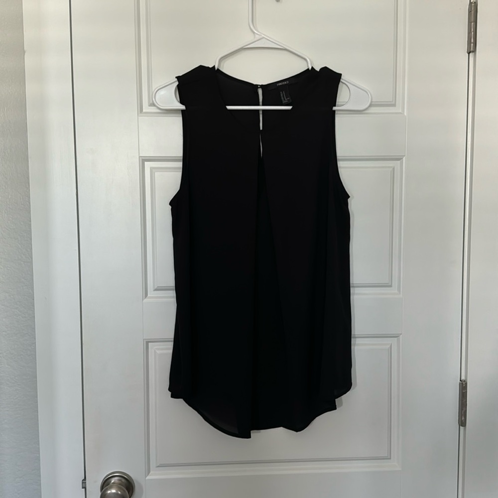 Forever, 21 black top keyhole, detail, front and back medium sleeveless tank